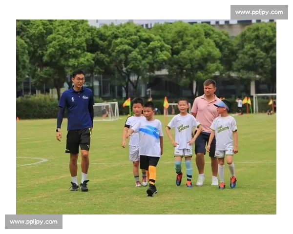 全面提升足球技能 从少儿培训开始 打造未来足球之星